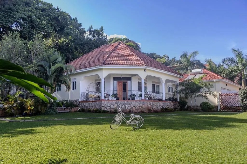 The Greenleaf Luxury Bnb -Lubowa كامبالا بيت للعطل