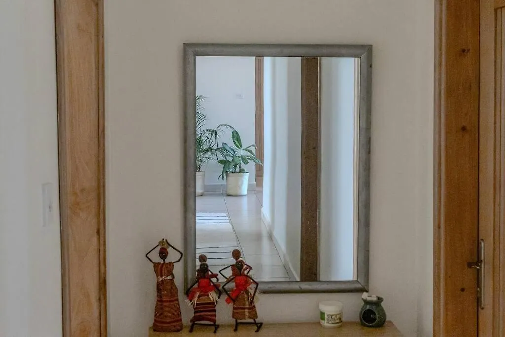 The Greenleaf Luxury Bnb -Lubowa كامبالا 0*,