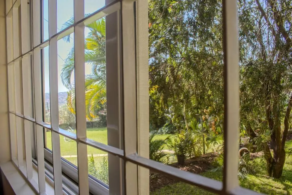 بيت للعطل The Greenleaf Luxury Bnb -Lubowa كامبالا أوغندا
