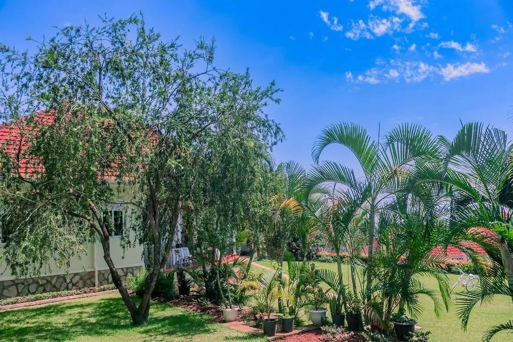 The Greenleaf Luxury Bnb -Lubowa كامبالا